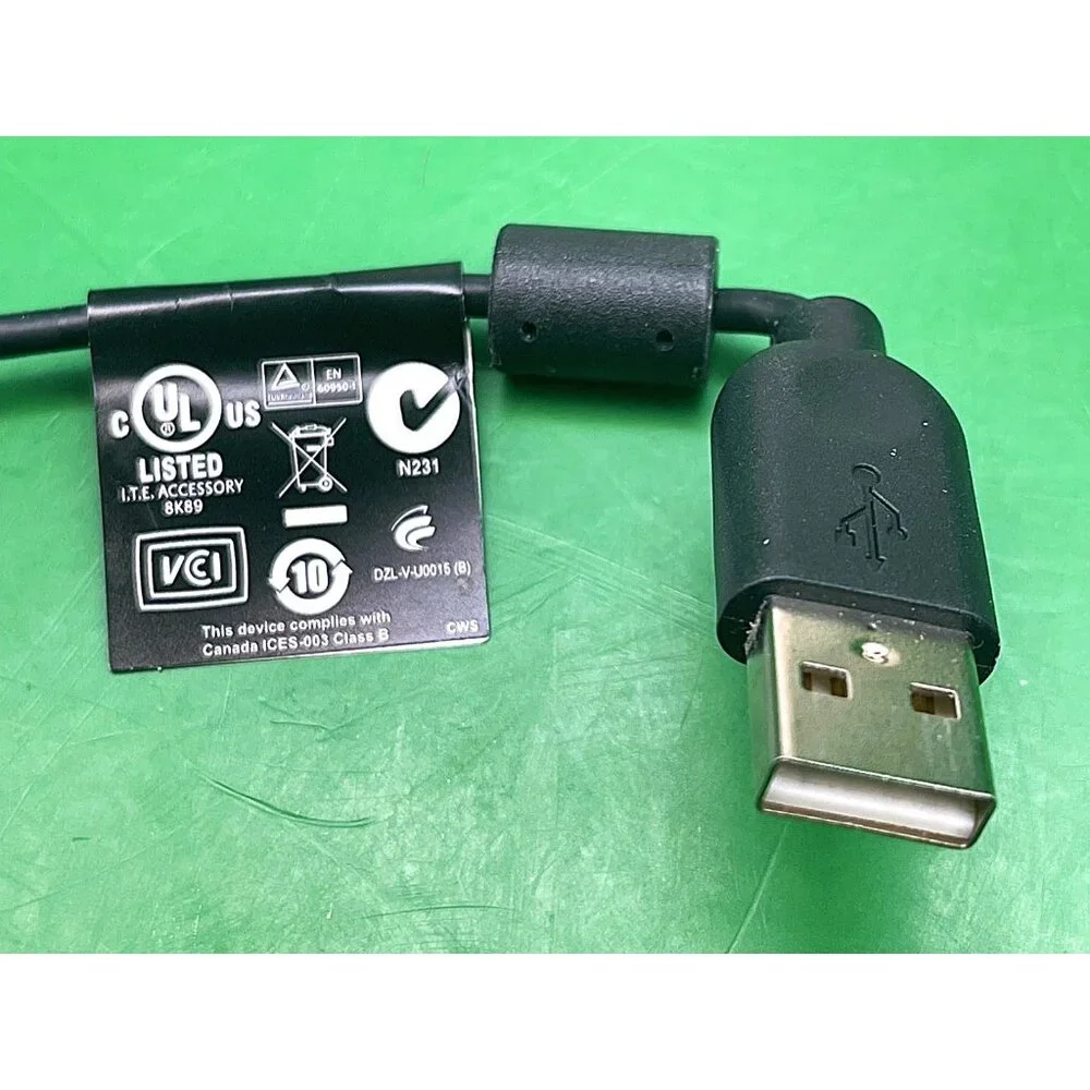 Logitech 2010 HD Webcam C310 720p USB V-U0015 w Manual Software Untested
